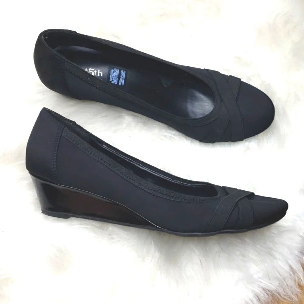 East5th East 5th Sasha Wedge Pumps Flex Form Black Size 10M - Picture 4 of 7